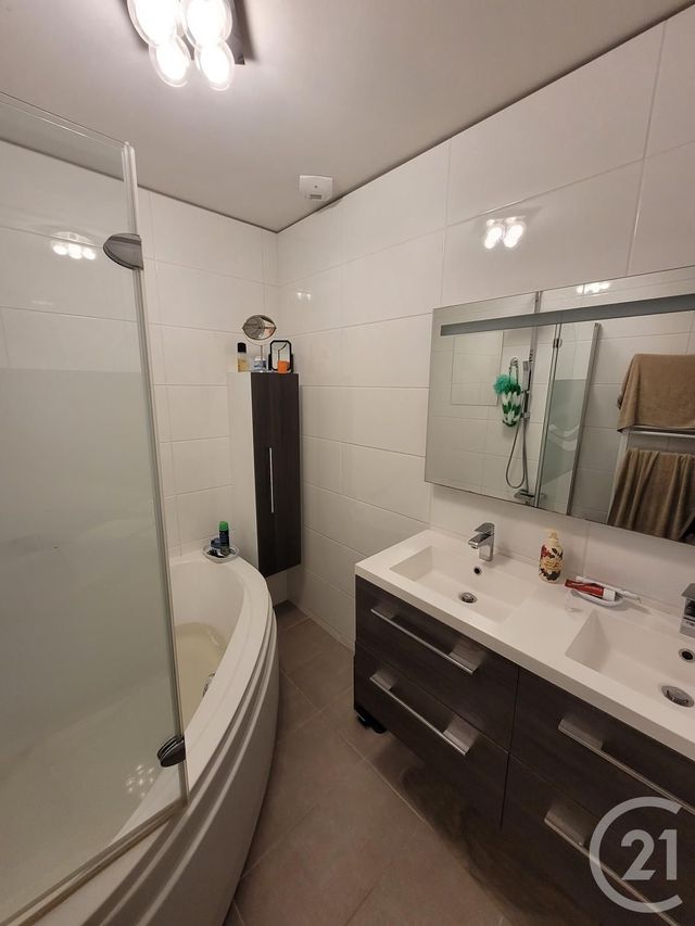 Afficher la photo en grand Maison à vendre - 9 pièces - 227,50 m2 - LA FERTE MACE - 61 - BASSE-NORMANDIE