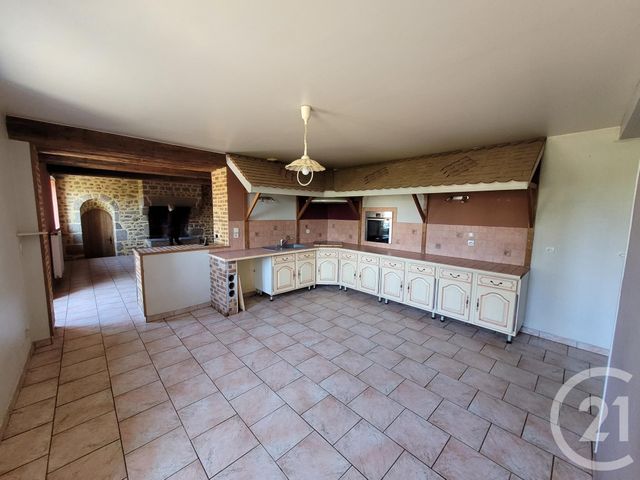 Afficher la photo en grand Maison à vendre - 7 pièces - 205,50 m2 - BEAUVAIN - 61 - BASSE-NORMANDIE