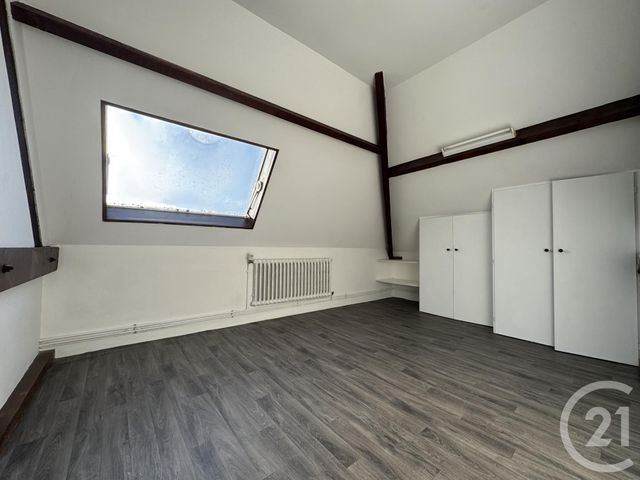 Afficher la photo en grand Maison à vendre - 7 pièces - 144,30 m2 - La Ferte Mace - 61 - BASSE-NORMANDIE