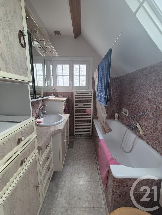 Afficher la photo en grand Maison à vendre - 5 pièces - 104 m2 - Bagnoles De L Orne Normandie - 61 - BASSE-NORMANDIE