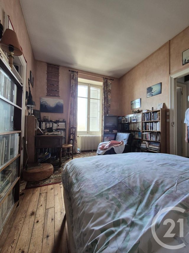 Afficher la photo en grand Maison à vendre - 11 pièces - 216 m2 - Briouze - 61 - BASSE-NORMANDIE