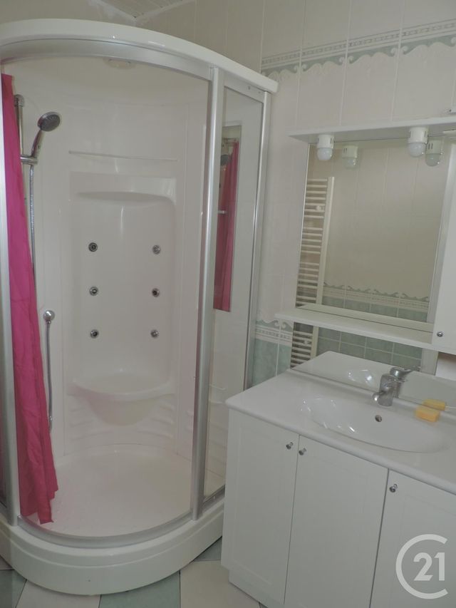 Afficher la photo en grand Appartement F2 à louer - 2 pièces - 38 m2 - Bagnoles De L Orne - 61 - BASSE-NORMANDIE