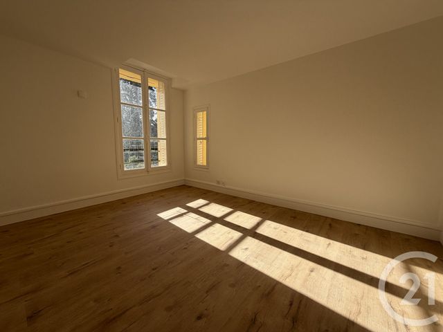 Appartement Duplex &agrave; vendre - 5 pi&egrave;ces - 106,09 m2 - Bagnoles De L Orne Normandie - 61 - BASSE-NORMANDIE