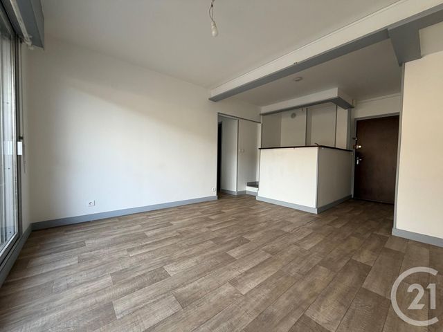 Appartement F2 &agrave; louer - 2 pi&egrave;ces - 42,06 m2 - Bagnoles De L Orne Normandie - 61 - BASSE-NORMANDIE