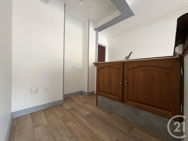 Appartement F2 &agrave; louer - 2 pi&egrave;ces - 42,06 m2 - Bagnoles De L Orne Normandie - 61 - BASSE-NORMANDIE