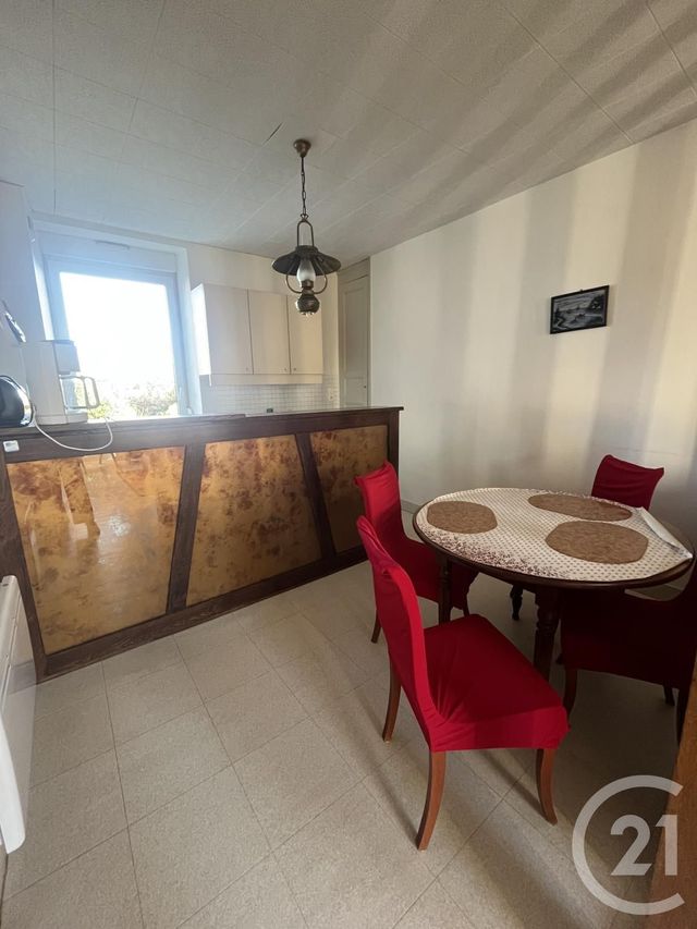 Appartement F4 &agrave; louer - 4 pi&egrave;ces - 74,86 m2 - La Ferte Mace - 61 - BASSE-NORMANDIE