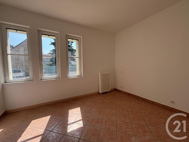 Appartement &agrave; louer - 3 pi&egrave;ces - 70 m2 - Bagnoles De L Orne Normandie - 61 - BASSE-NORMANDIE