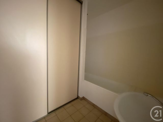 Maison &agrave; louer - 5 pi&egrave;ces - 102,65 m2 - La Ferte Mace - 61 - BASSE-NORMANDIE