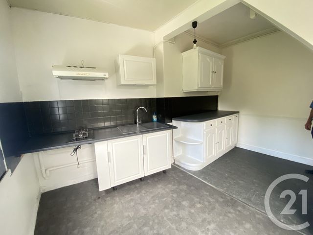 Maison &agrave; louer - 3 pi&egrave;ces - 63,91 m2 - Bagnoles De L Orne Normandie - 61 - BASSE-NORMANDIE