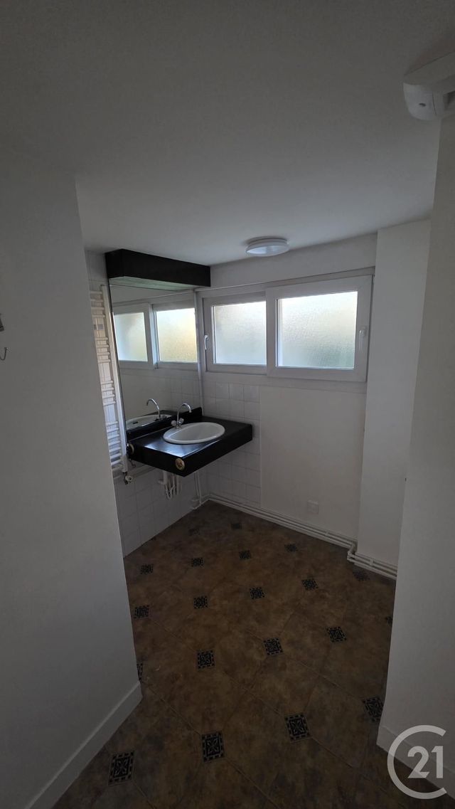 Appartement &agrave; louer - 3 pi&egrave;ces - 69,76 m2 - Bagnoles De L Orne Normandie - 61 - BASSE-NORMANDIE