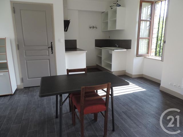 Appartement Studio &agrave; louer - 1 pi&egrave;ce - 26,76 m2 - Domfront En Poiraie - 61 - BASSE-NORMANDIE