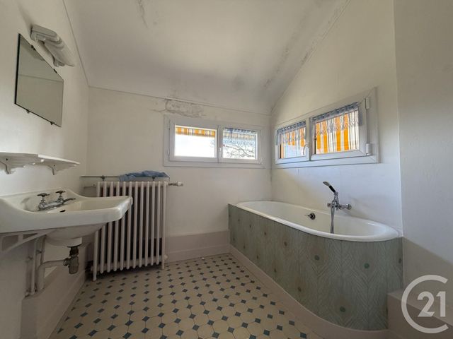 Maison &agrave; vendre - 7 pi&egrave;ces - 150 m2 - Bagnoles De L Orne Normandie - 61 - BASSE-NORMANDIE