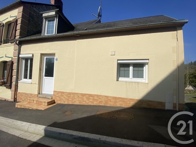 Appartement &agrave; louer - 2 pi&egrave;ces - 50 m2 - Domfront En Poiraie - 61 - BASSE-NORMANDIE