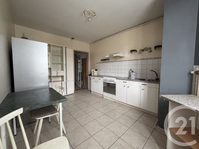 Appartement T3 &agrave; vendre - 4 pi&egrave;ces - 62,32 m2 - Bagnoles De L Orne Normandie - 61 - BASSE-NORMANDIE