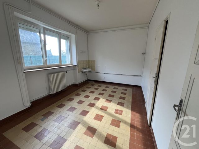 Maison &agrave; louer - 7 pi&egrave;ces - 160 m2 - Joue Du Bois - 61 - BASSE-NORMANDIE