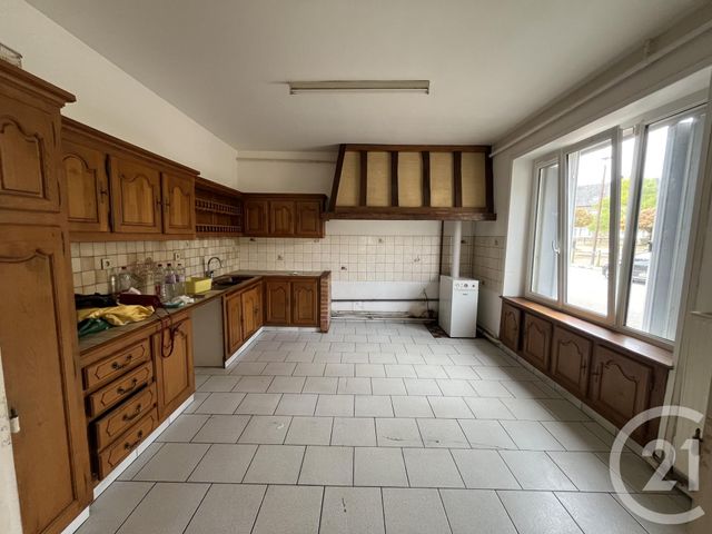Maison &agrave; louer - 7 pi&egrave;ces - 160 m2 - Joue Du Bois - 61 - BASSE-NORMANDIE