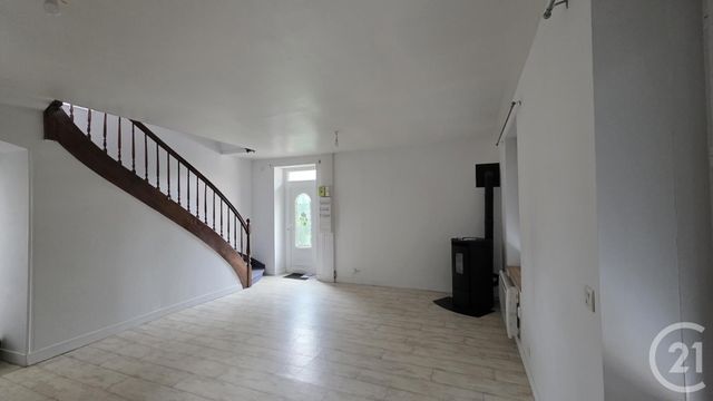 Maison &agrave; louer - 5 pi&egrave;ces - 77,37 m2 - Bagnoles De L Orne Normandie - 61 - BASSE-NORMANDIE