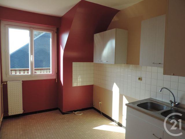 Appartement F3 &agrave; louer - 2 pi&egrave;ces - 57 m2 - Domfront En Poiraie - 61 - BASSE-NORMANDIE