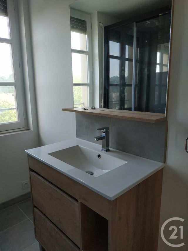 Appartement F3 à louer - 3 pièces - 43,88 m2 - Domfront En Poiraie - 61 - BASSE-NORMANDIE