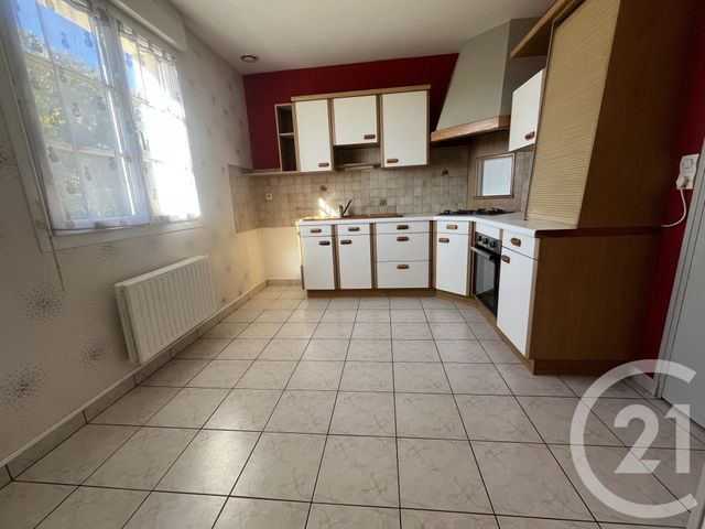 Maison à louer - 4 pièces - 79,51 m2 - Domfront En Poiraie - 61 - BASSE-NORMANDIE