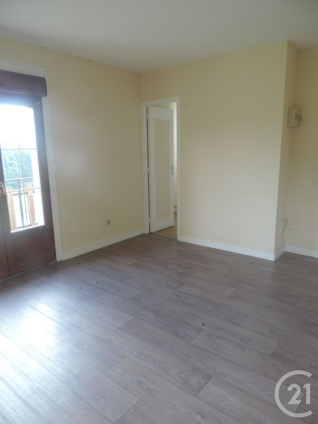 Appartement F3 &agrave; louer - 3 pi&egrave;ces - 64,90 m2 - Domfront En Poiraie - 61 - BASSE-NORMANDIE