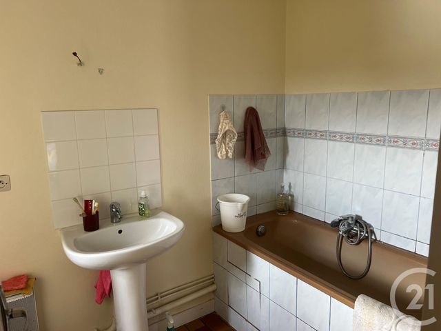 Appartement F3 &agrave; louer - 3 pi&egrave;ces - 64,90 m2 - Domfront En Poiraie - 61 - BASSE-NORMANDIE