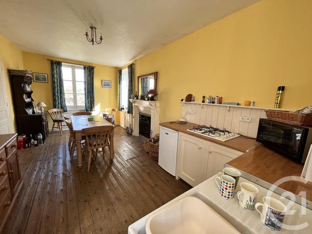 Afficher la photo en grand Maison à vendre - 6 pièces - 136 m2 - Domfront En Poiraie - 61 - BASSE-NORMANDIE