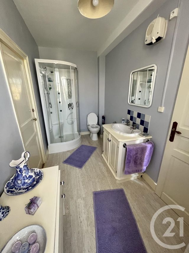 Afficher la photo en grand Maison à vendre - 6 pièces - 136 m2 - Domfront En Poiraie - 61 - BASSE-NORMANDIE