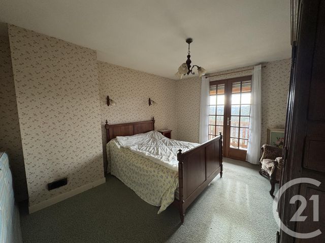 Maison à vendre - 6 pièces - 135,81 m2 - Neuilly Le Vendin - 53 - PAYS-DE-LOIRE