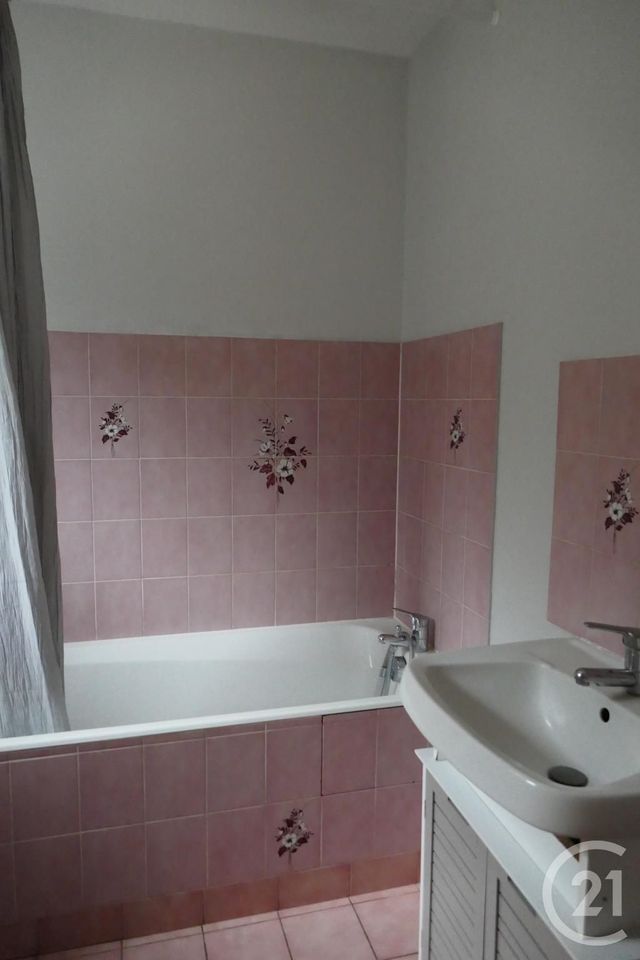 Afficher la photo en grand Maison à louer - 3 pièces - 70,20 m2 - Lassay Les Chateaux - 53 - PAYS-DE-LOIRE